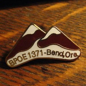 🇺🇲 Bend Oregon Elks Club Lodge 1371 Lapel Pin